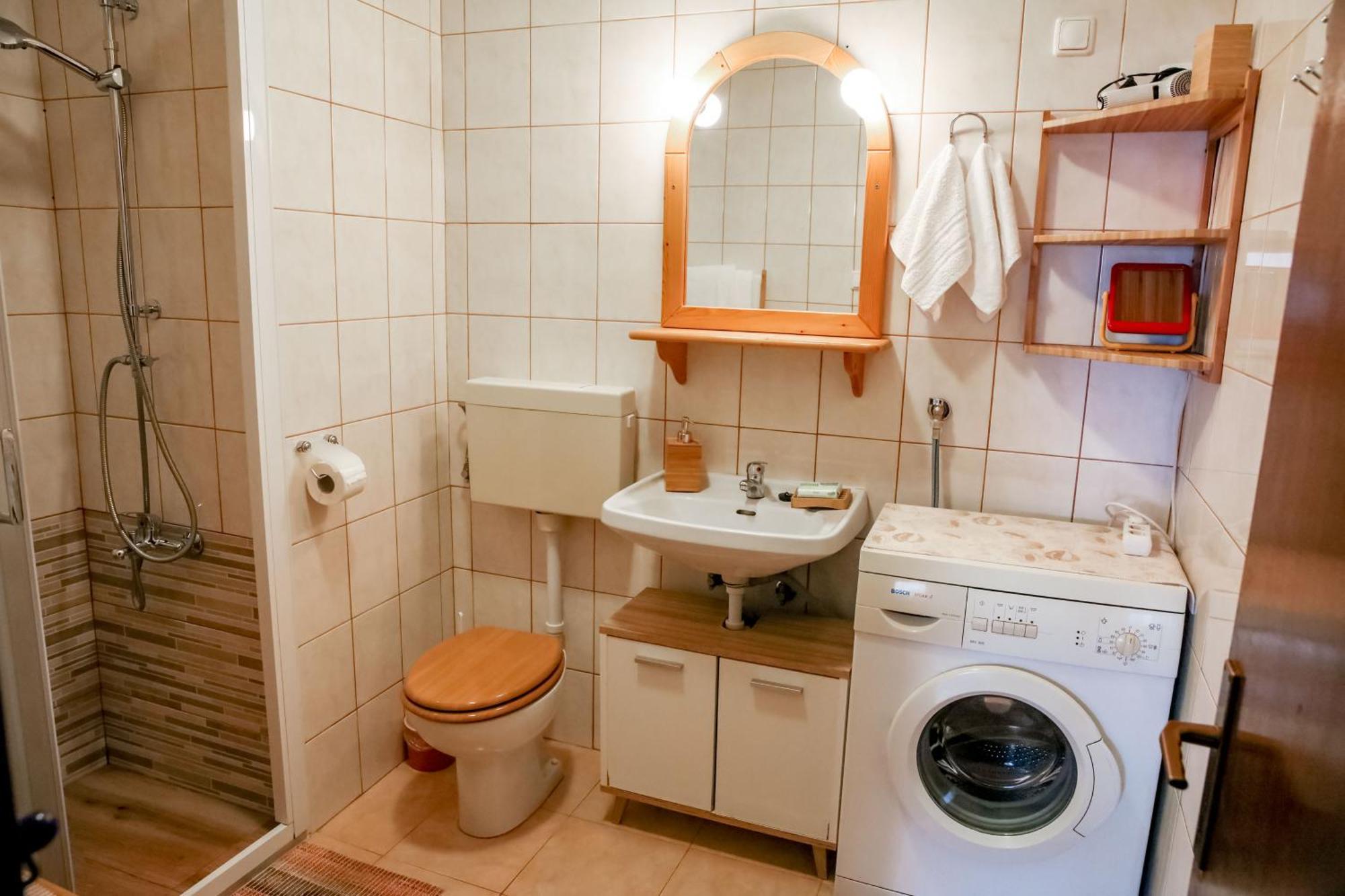 Apartman Lori Lovran Ngoại thất bức ảnh
